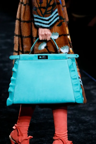 Look 106